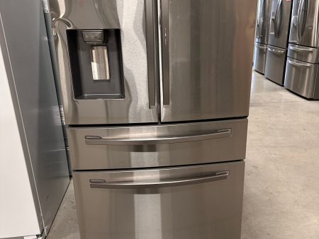 BRAND NEW FRENCH DOOR REFRIGERATOR - CLEARANCE PRICE!  REF11412 - RF28R7351 on Sale